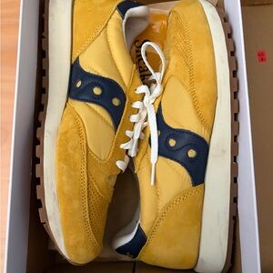 Saucony x Sneaker “Carolina Mustard” collaboration